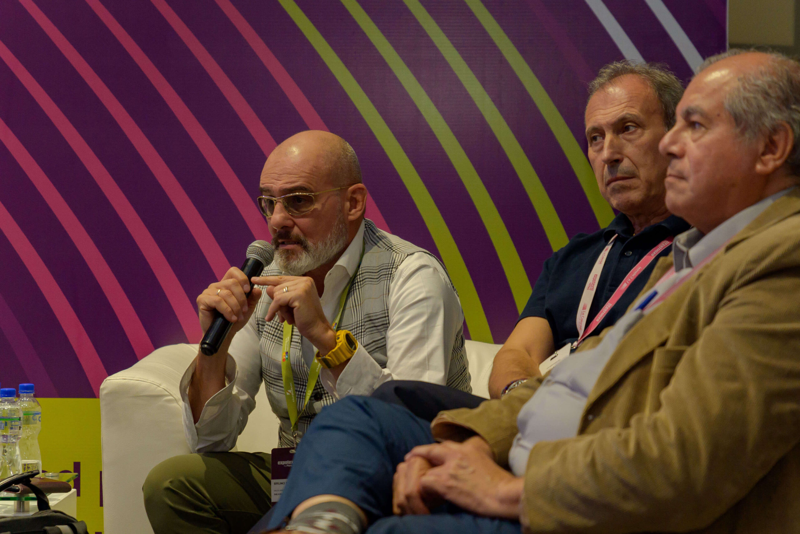 Conferencias (300)